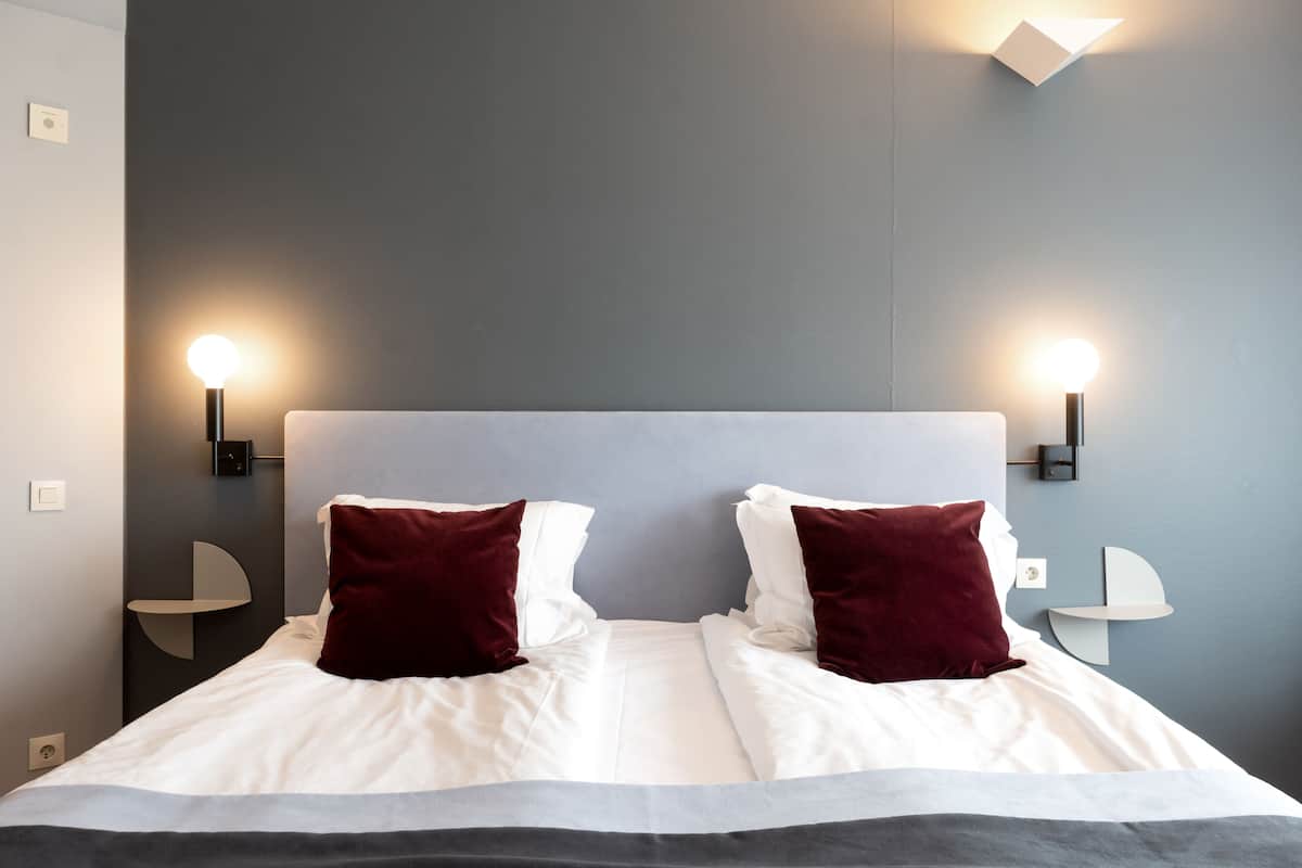 superior room | hypo-allergenic bedding, in-room safe, desk, blackout curtains