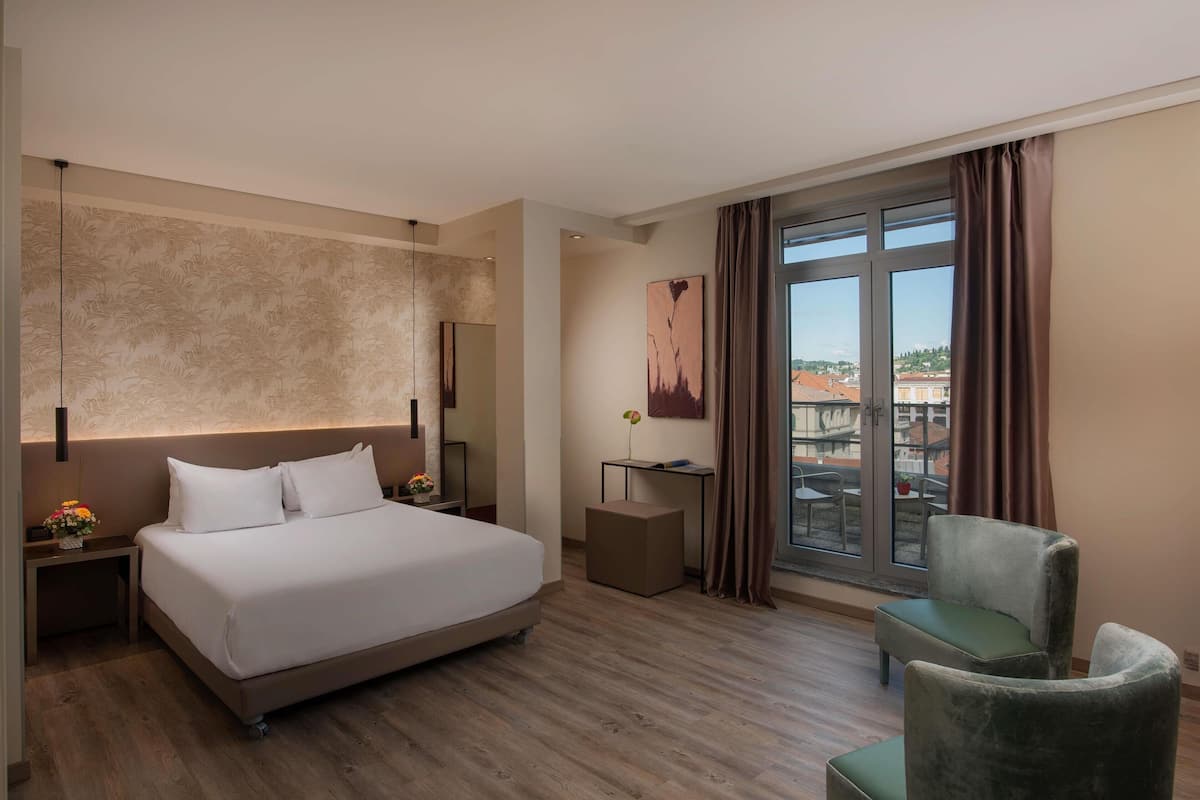 1 bedroom, minibar, in-room safe, desk