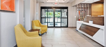 Holiday Inn Express & Suites North Lima by IHG