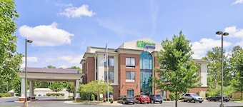 Holiday Inn Express & Suites North Lima by IHG