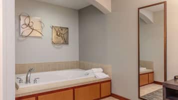 Suite, 1 King Bed, Non Smoking, Jetted Tub (Living Room;with Sofabed) | Bathroom | Combined shower/tub, hair dryer, bathrobes, towels
