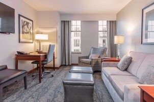 Ropa de cama de alta calidad y minibar 