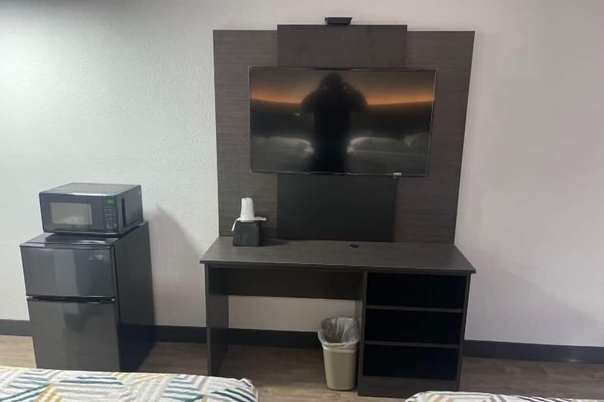 WiFi (free), alarm clocks, bed sheets