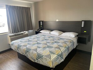 Kostenloses WLAN, Bettwäsche, Wecker