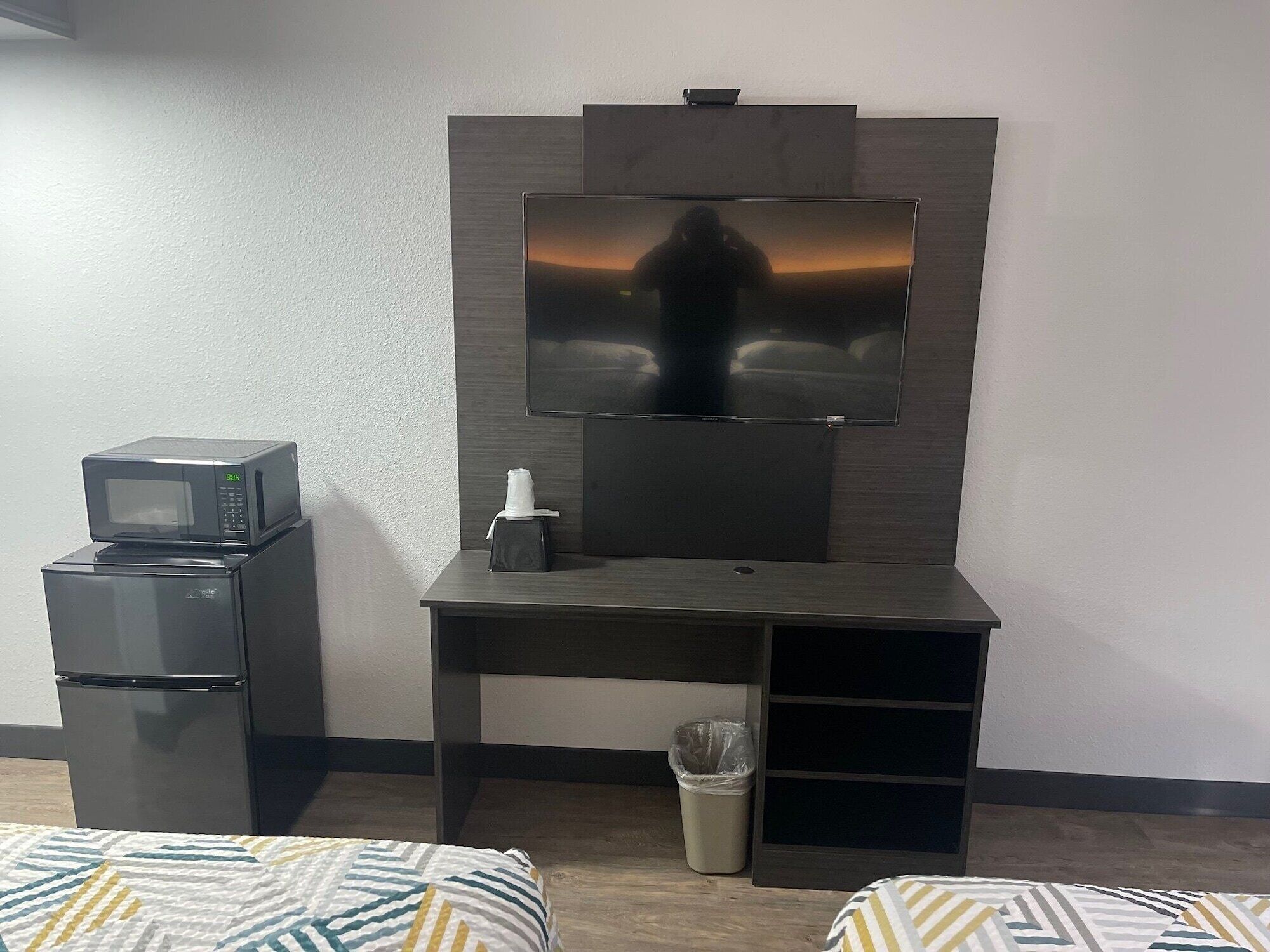 Wifi gratis, despertador, ropa de cama