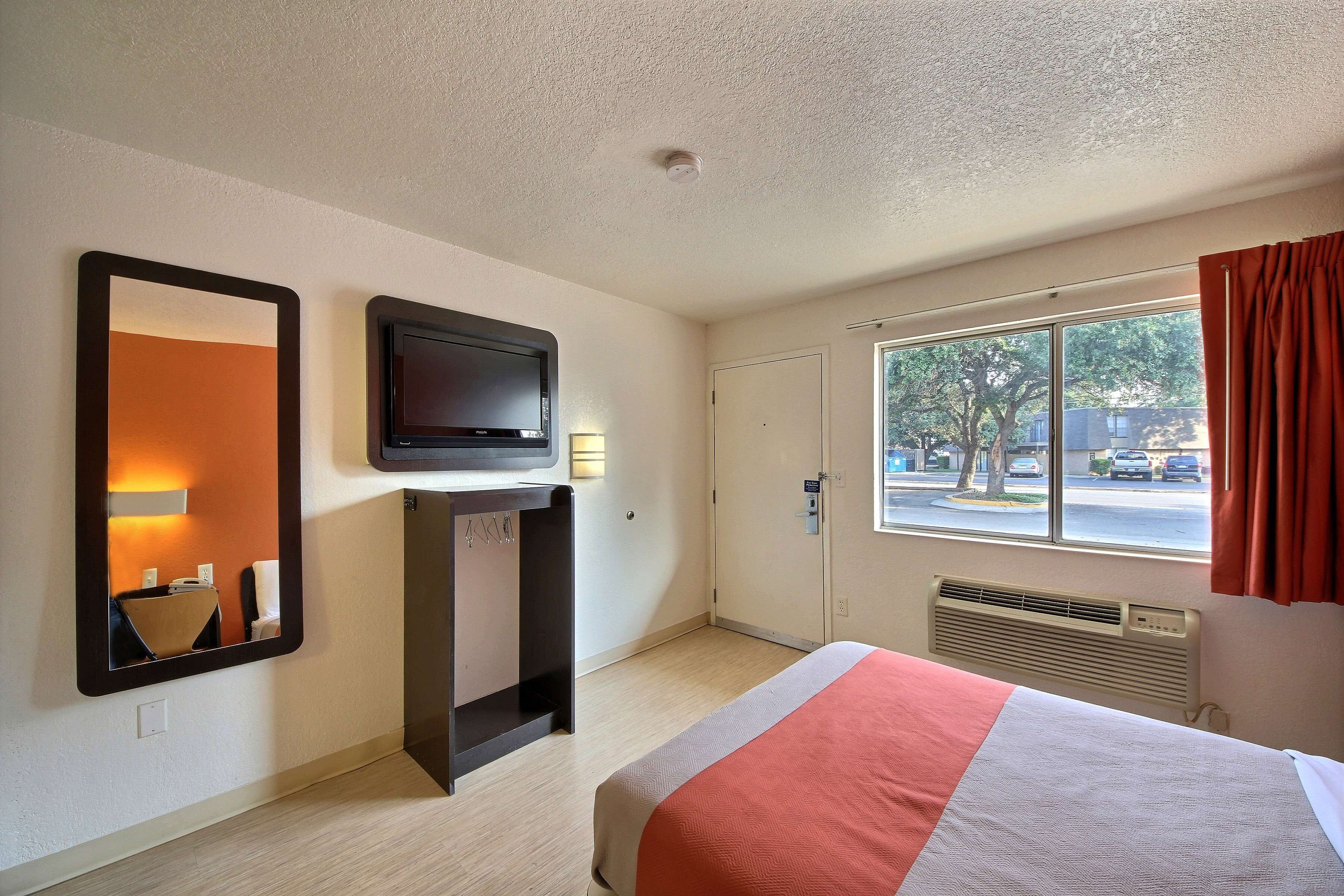 Foto - Motel 6-San Marcos, TX
