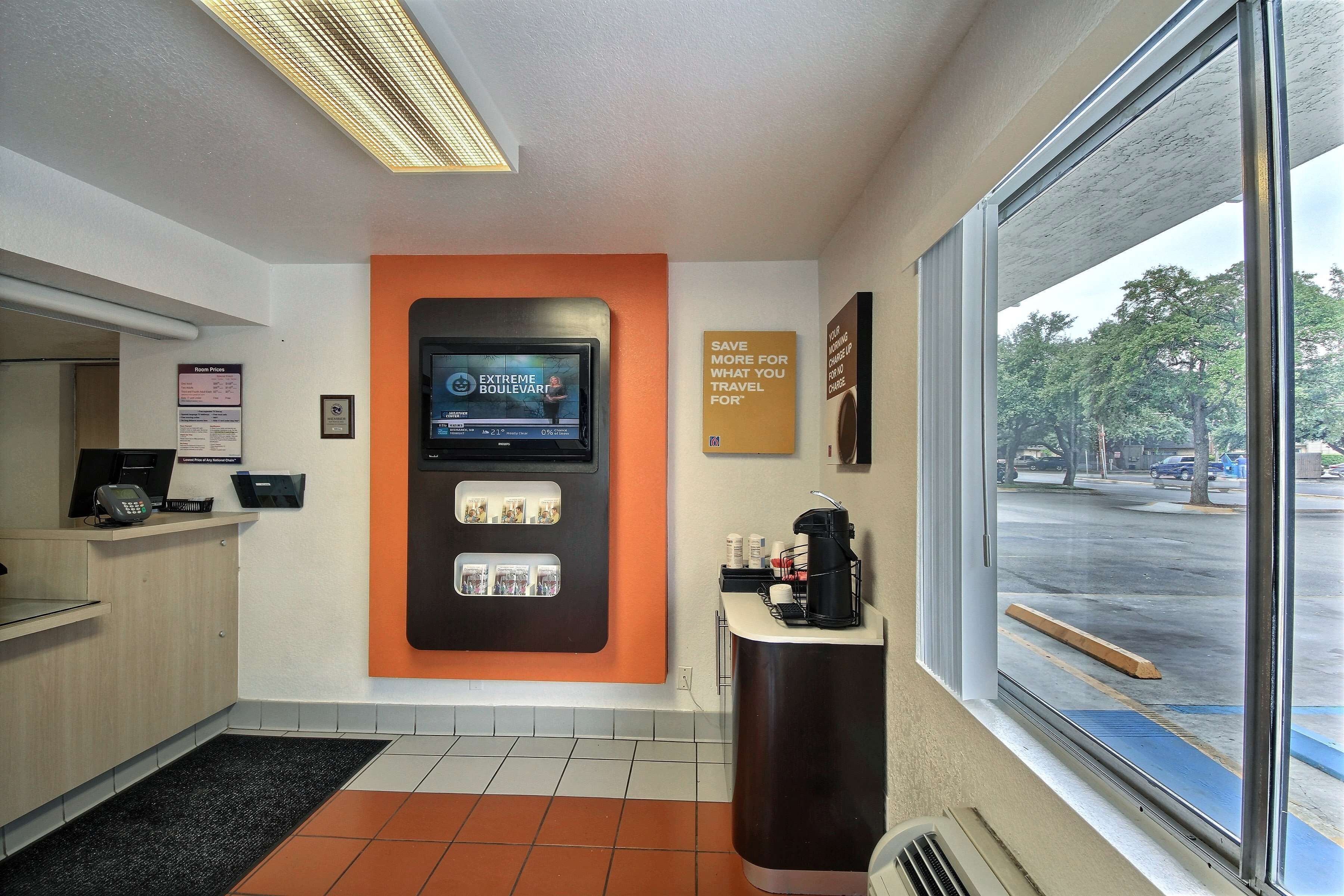 Foto - Motel 6-San Marcos, TX