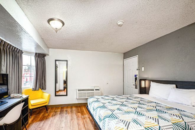 Free WiFi, bed sheets