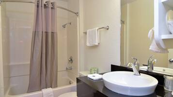 Douche, serviettes fournies