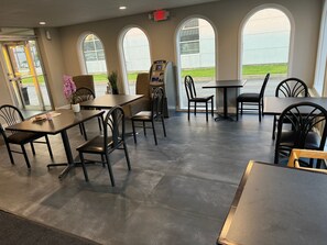 Free daily continental breakfast - Super 8 by Wyndham Morton Grove/Chicago (Morton Grove)