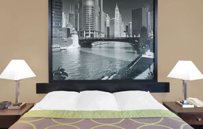 Desk, soundproofing, iron/ironing board, free WiFi - Super 8 by Wyndham Morton Grove/Chicago (Morton Grove)