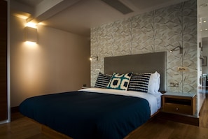 Apartment, 1 Bedroom | Desk, iron/ironing board, free cots/infant beds, rollaway beds