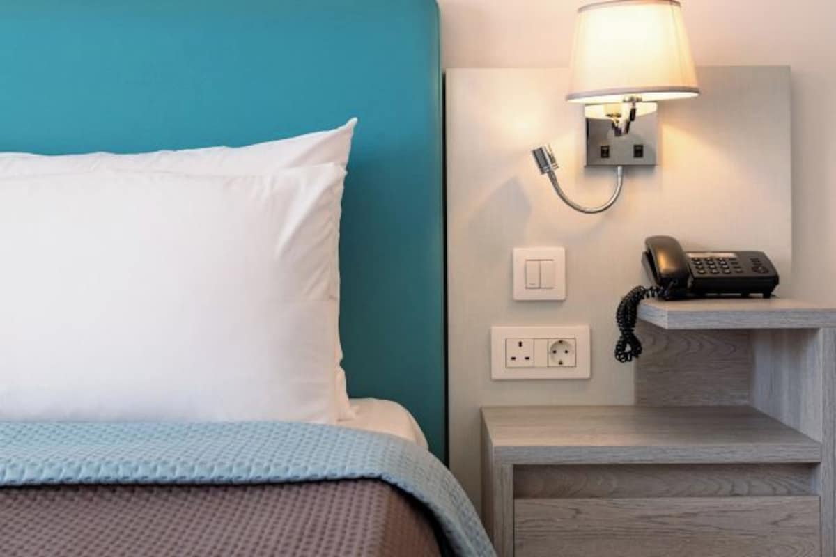 Minibar, in-room safe, desk, free WiFi