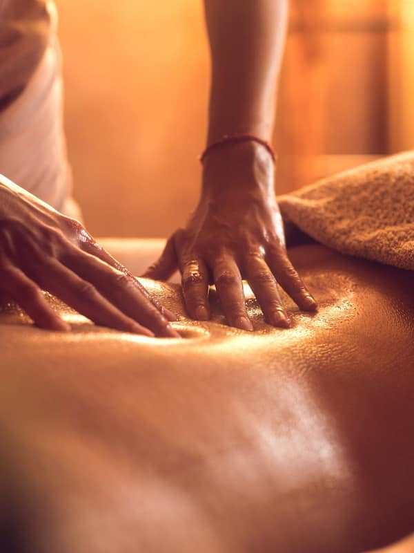 Couples treatment rooms, sauna, steam room, body treatments