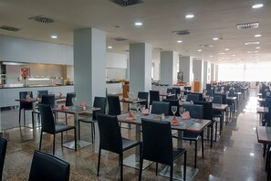 Dagelijks ontbijtbuffet inbegrepen