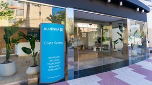 Property entrance - BLUESEA Costa Serena (Torremolinos)