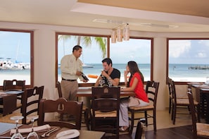 4 restaurants, breakfast, lunch, dinner served; Asian cuisine