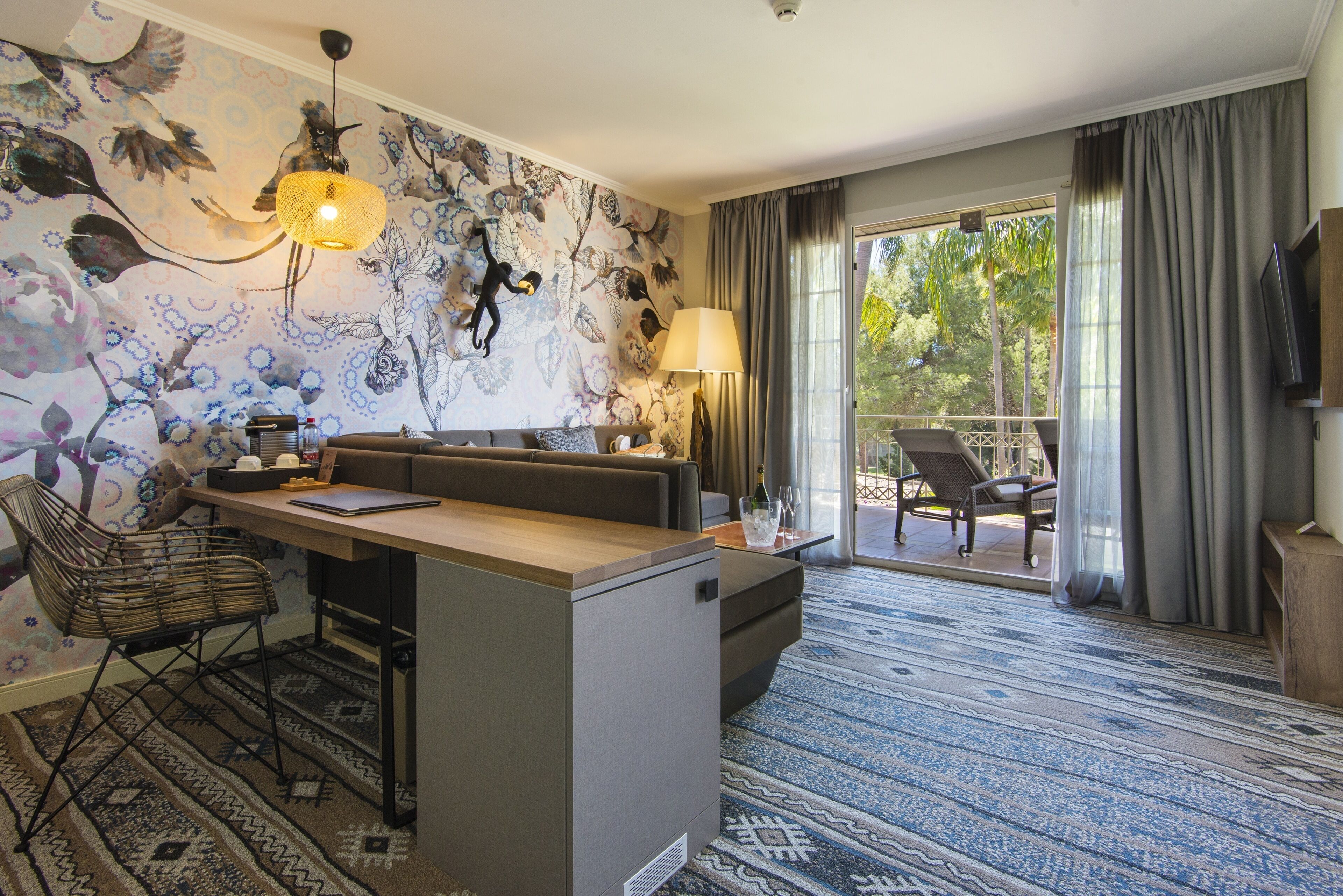 suite (mallorca) | hypo-allergenic bedding, in-room safe, desk, blackout curtains