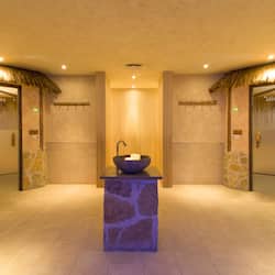 Couples treatment room(s), sauna, steam room, body treatments