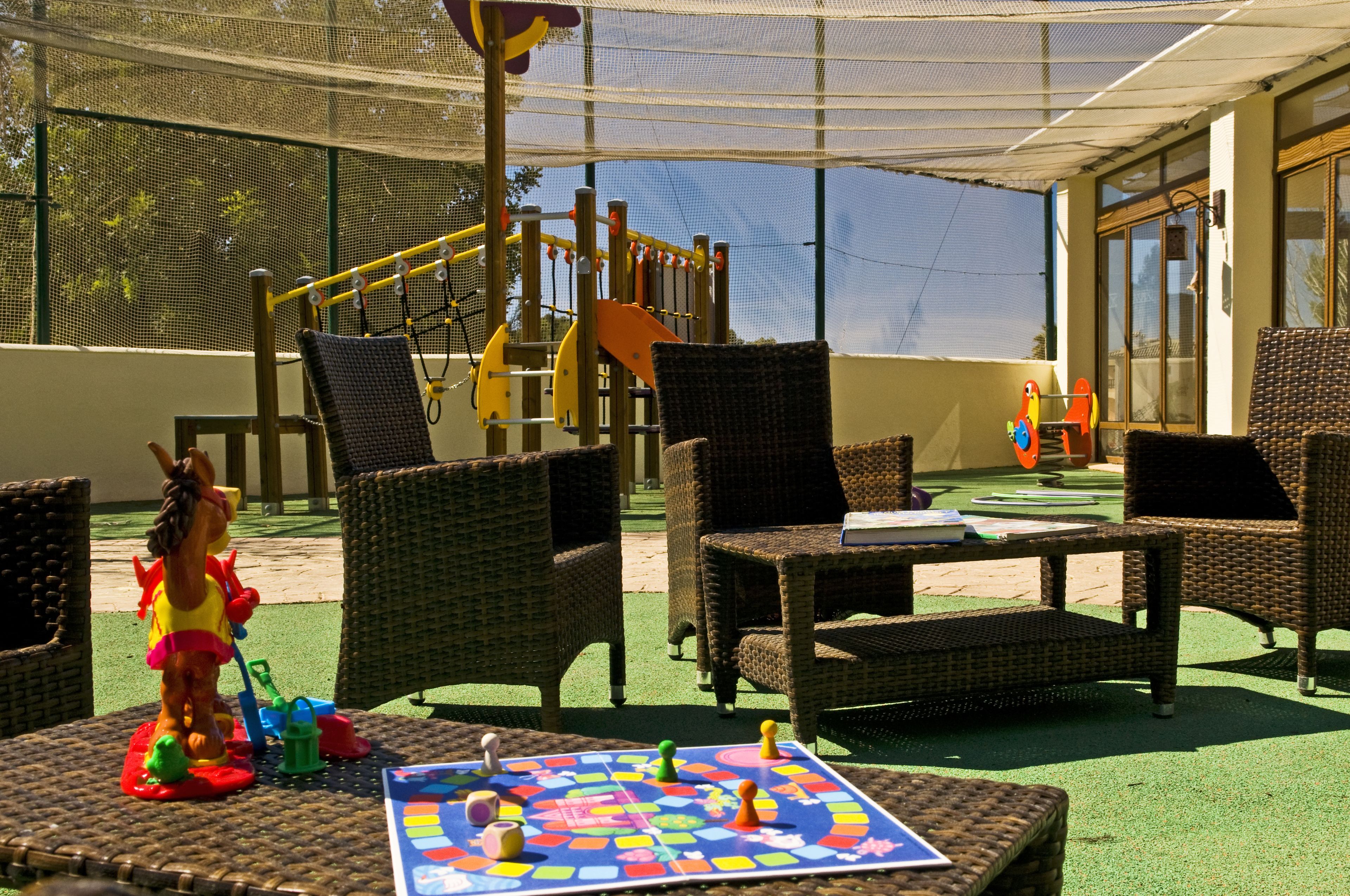 children’s play area – outdoor