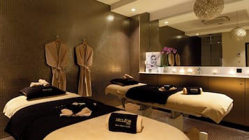 Couples treatment rooms, steam room, Turkish bath, body treatments