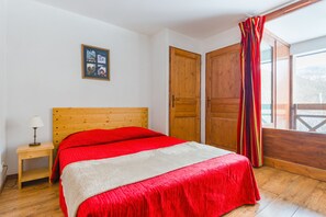 1 bedroom, soundproofing, cots/infant beds, free WiFi