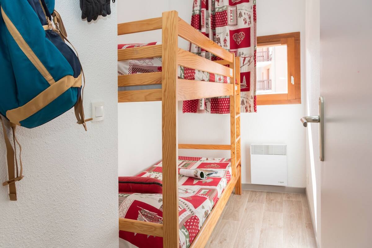 Soundproofing, iron/ironing board, cots/infant beds, WiFi