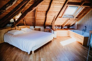Family Apartment | Soundproofing, free WiFi