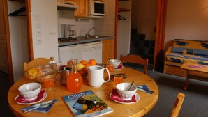 Estudio para 2 | Servicio de comidas en la habitación