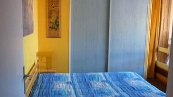 Iron/ironing board, cribs/infant beds, free WiFi