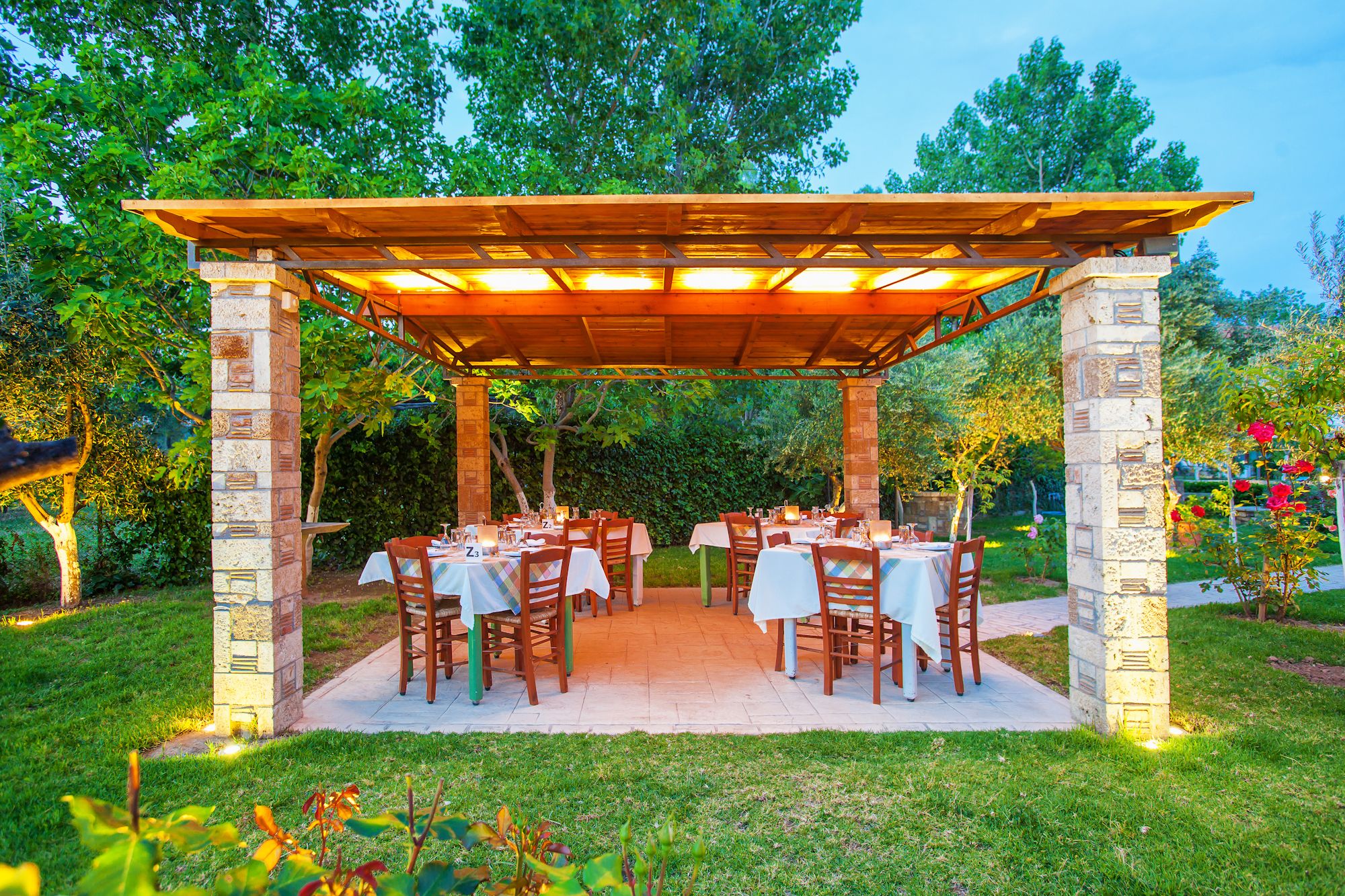 Tempat makan outdoor