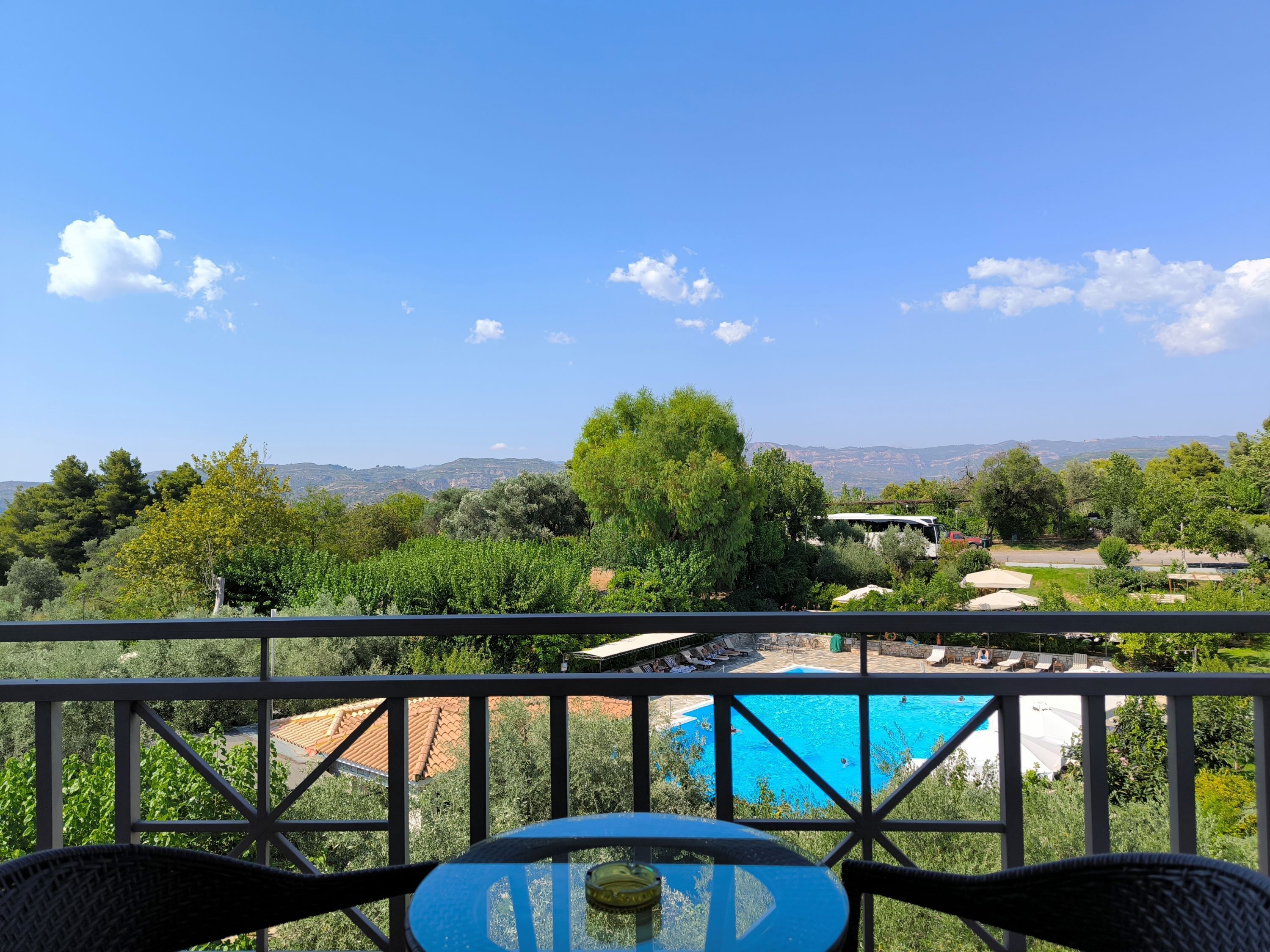 經典雙人或雙床房, 非吸煙房, 泳池景觀 | 陽台景觀