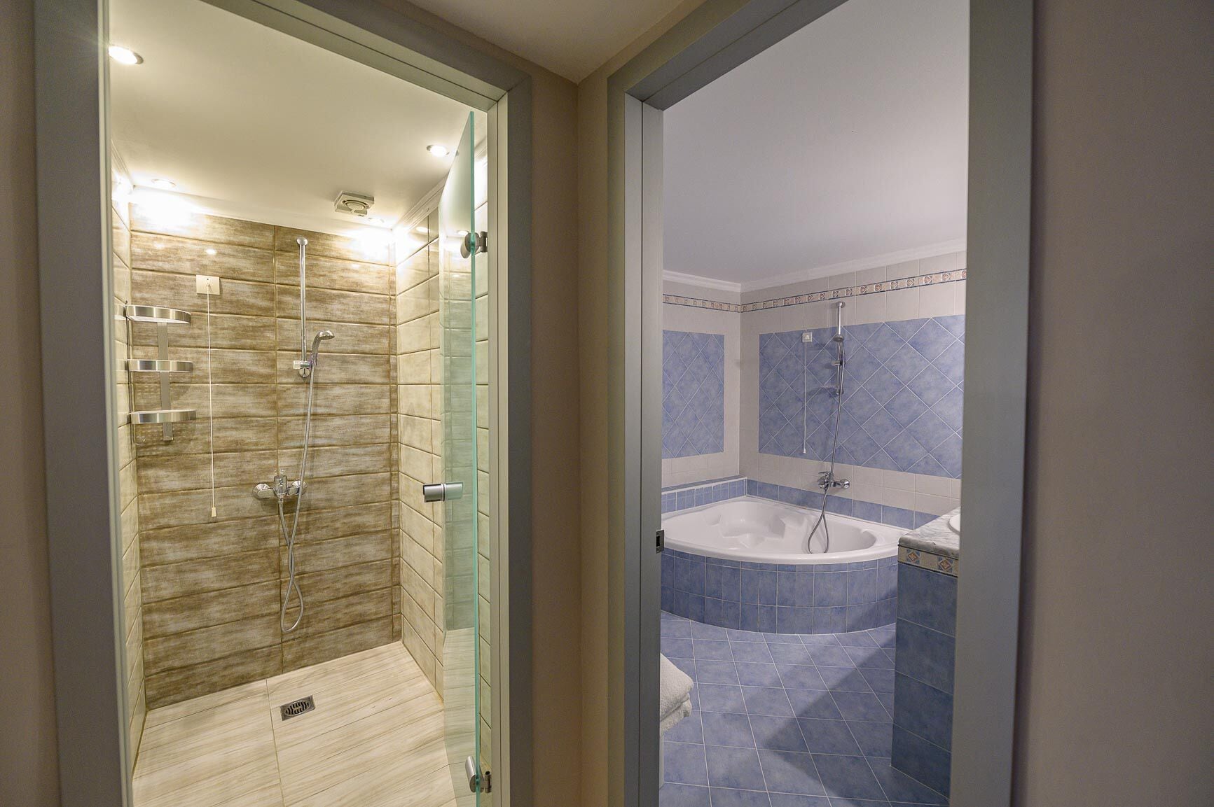 standard apartment, non smoking, garden view | bathroom | free toiletries, hair dryer, bathrobes, towels