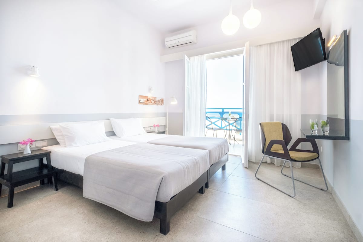 Double or Twin Sea View | Premium bedding, in-room safe, cribs (free), WiFi (free)
