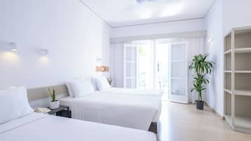 Triple Courtyard View | Roupas de cama premium, cofres nos quartos, berços grátis