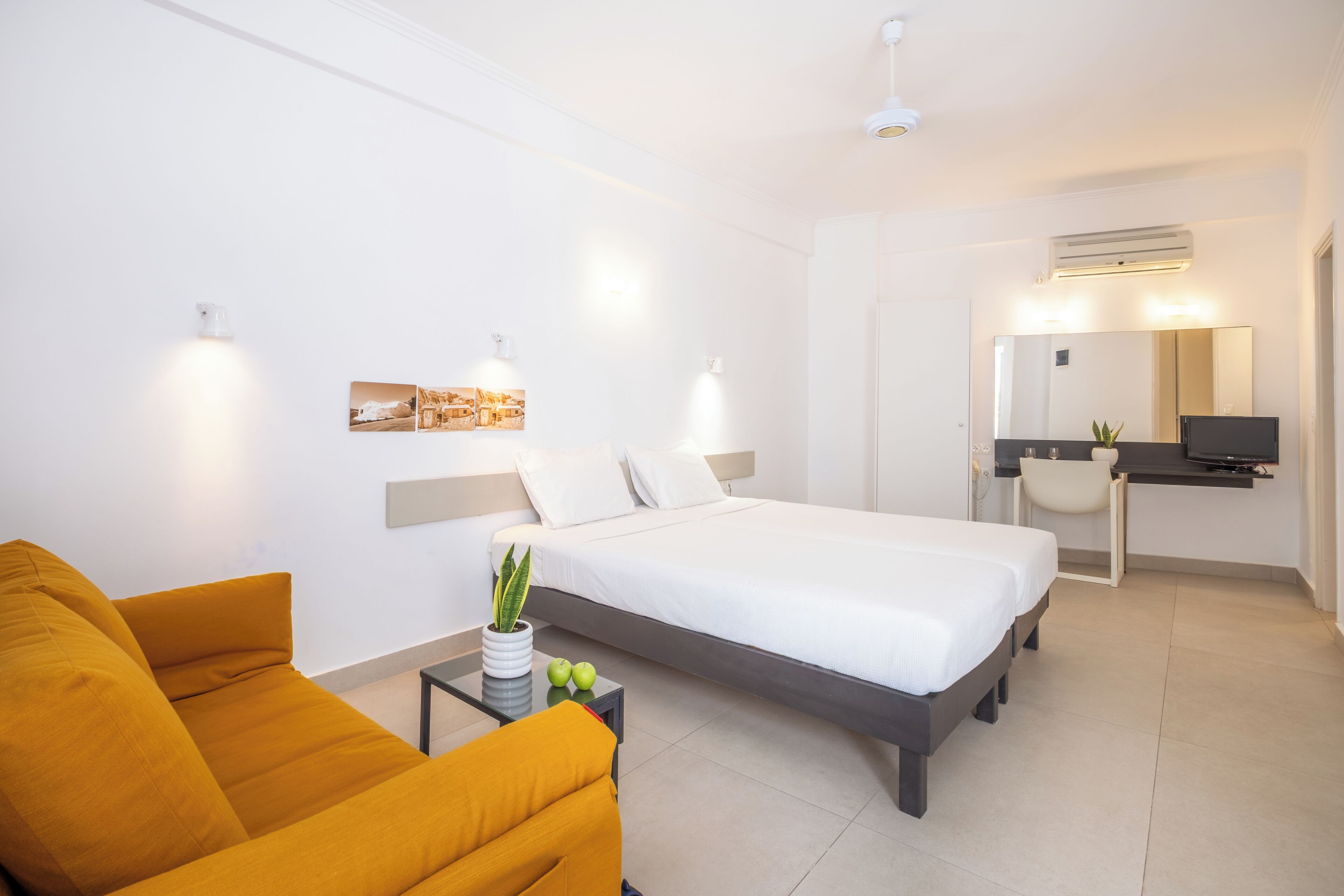 Triple Courtyard View | Premium bedding, in-room safe, cribs (free), WiFi (free)