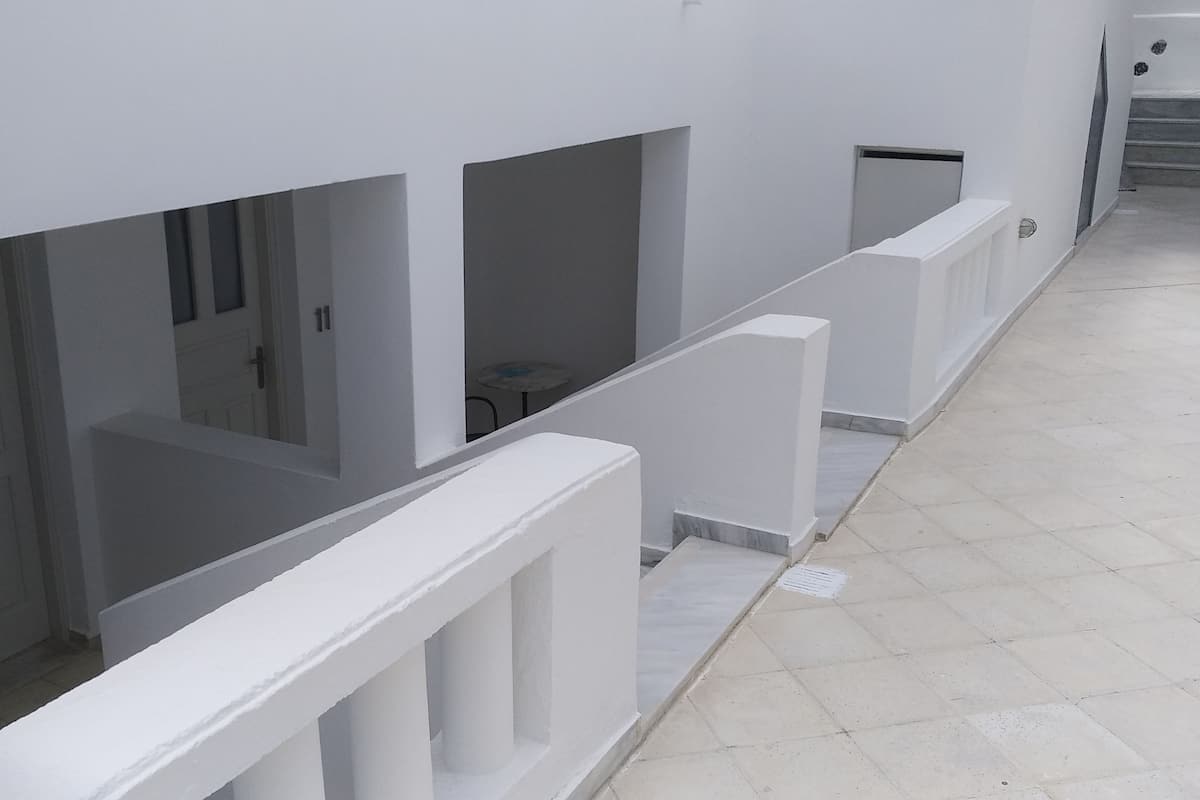 Economy Room (Upper or Low Level) | Premium bedding, in-room safe, cribs (free), WiFi (free)