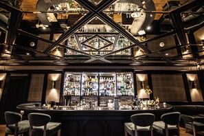 Bar (on property) - Mont Cervin Palace (Zermatt)