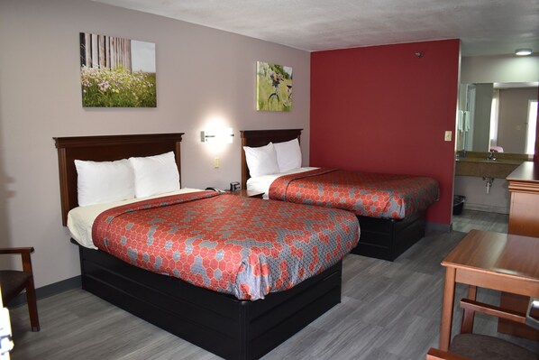 Room, 2 Double Beds | Desk, blackout curtains, iron/ironing board, rollaway beds - The Heritage Inn (Huntingdon)