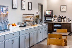 Desayuno completo incluido todos los días 