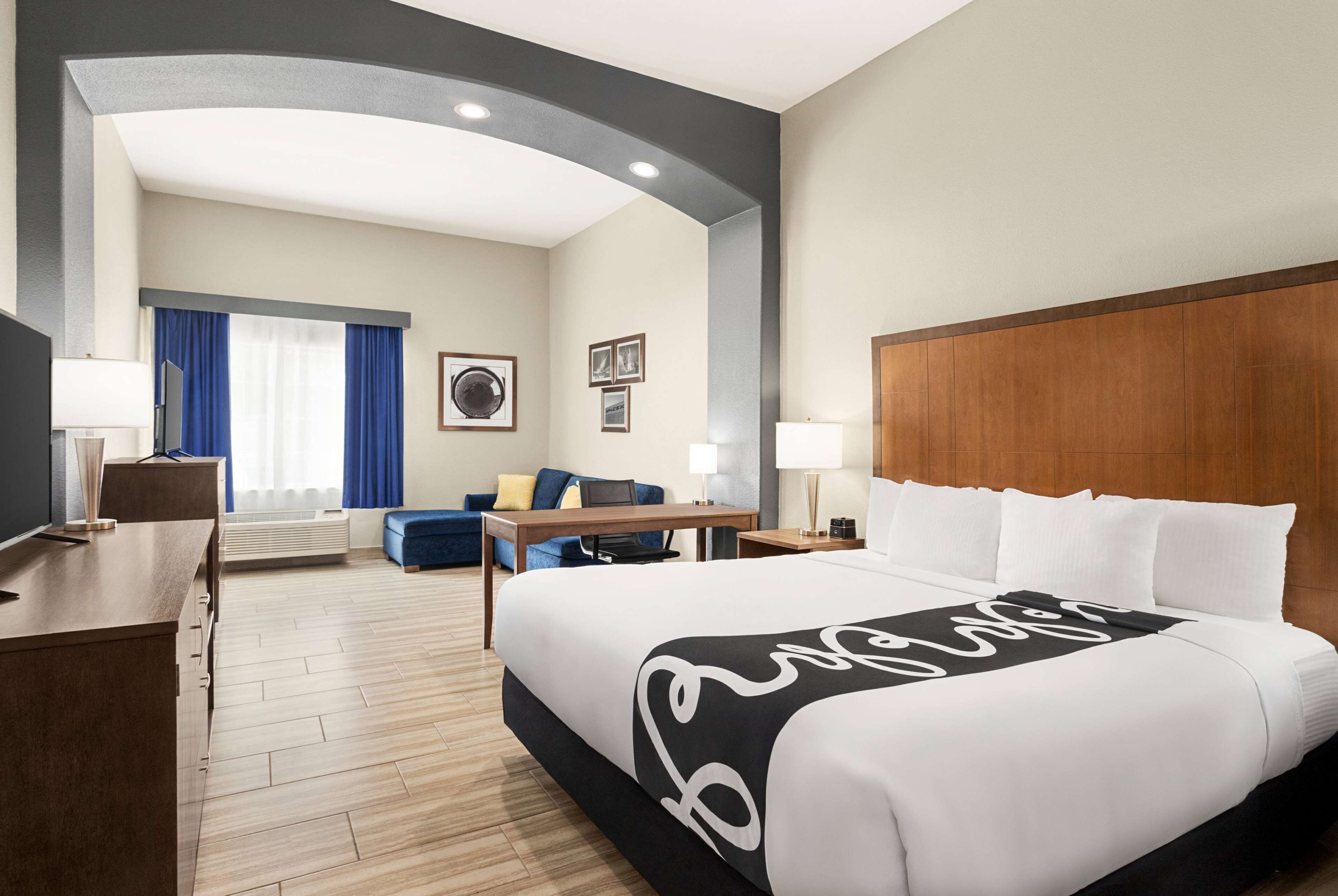 Premium bedding, down duvets, pillow-top beds, desk