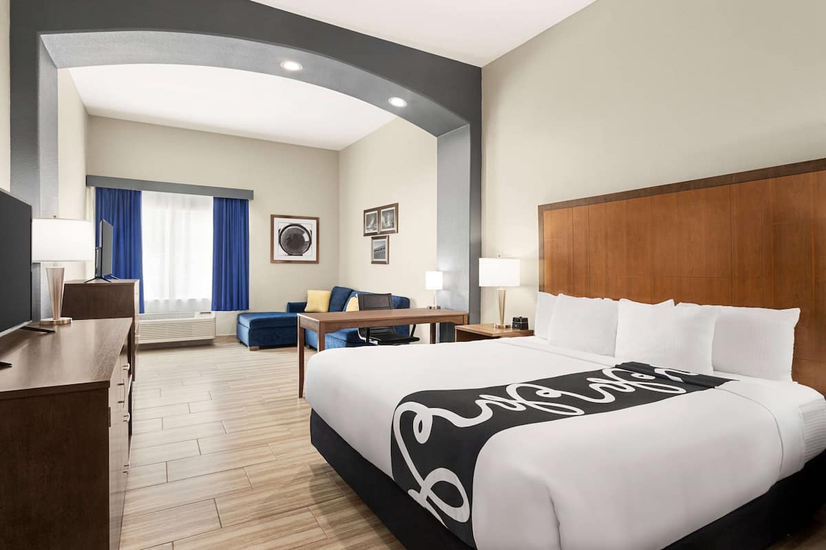 Premium bedding, down comforters, pillowtop beds, desk
