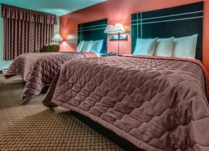 مكتب وستائر تعتيم ومكواة/لوح كي وواي فاي مجانًا