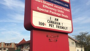 Exterior - Candlelight Inn (Niagara Falls)