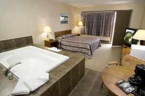 Deluxe Room, 1 Queen Bed, Jetted Tub | Jetted tub