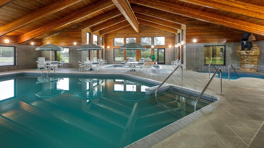 Shell Lake Lodge, a Travelodge by Wyndham