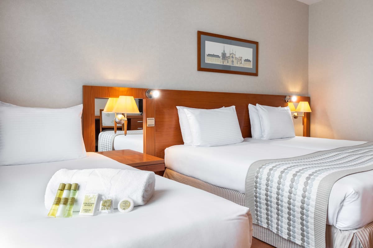 minibar, in-room safe, desk, blackout curtains