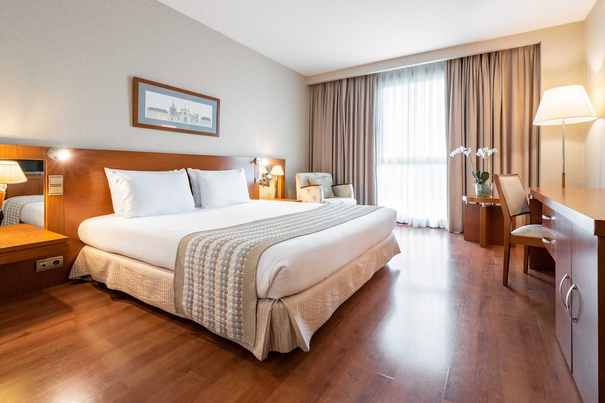 Minibar, in-room safe, desk, blackout drapes