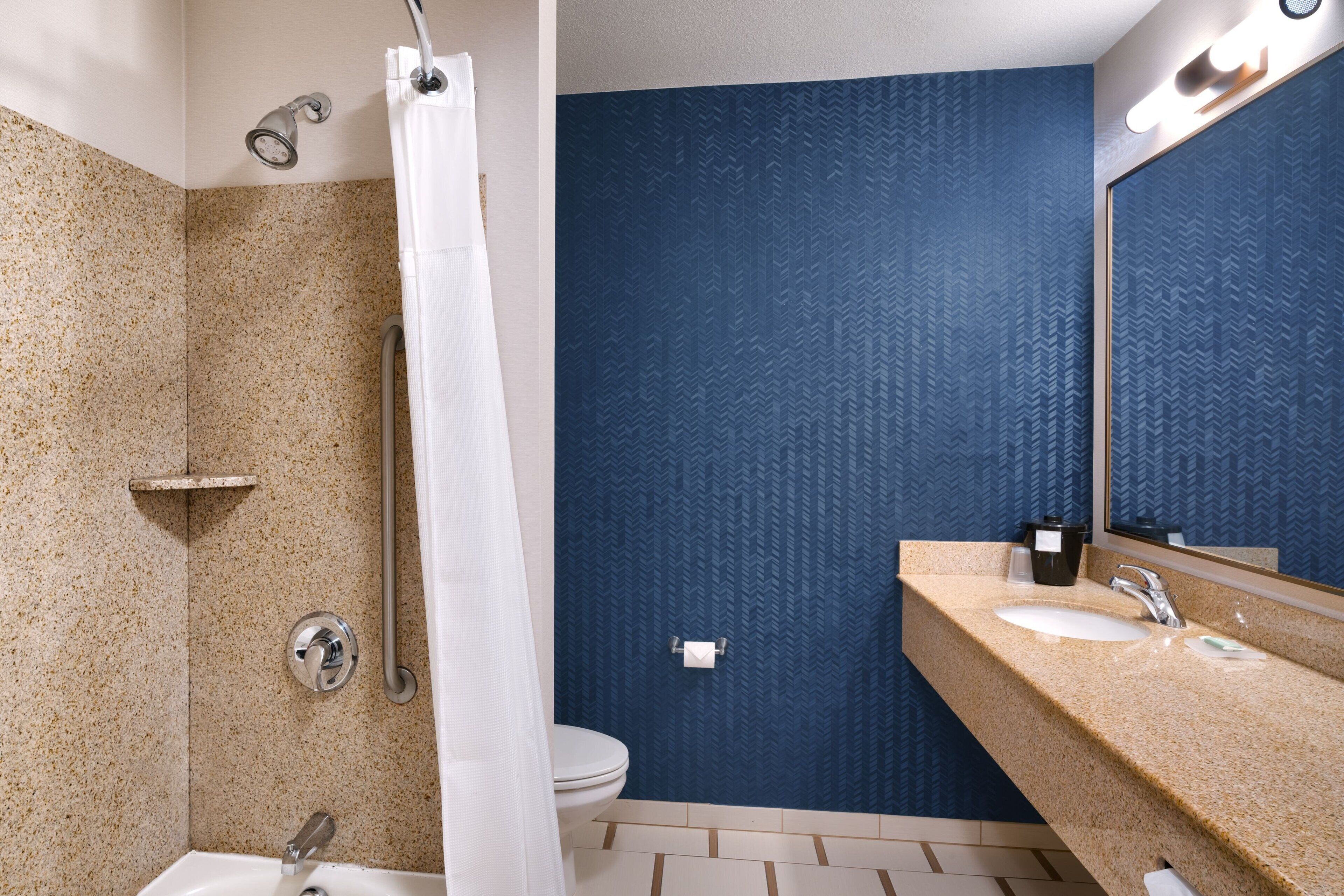 premium bedding, pillow-top beds, in-room safe, desk