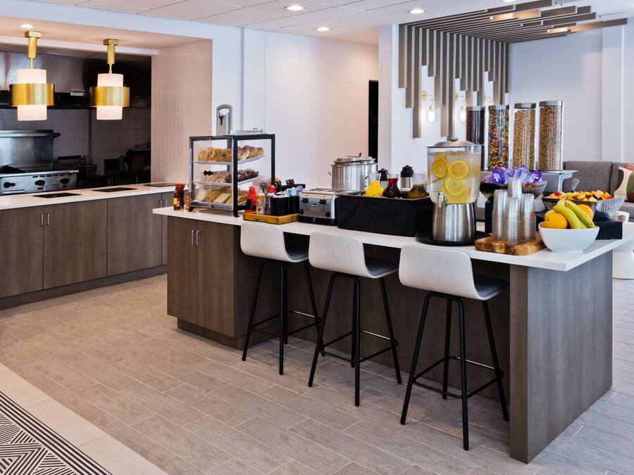 Daily full breakfast (USD 10.95 per person)